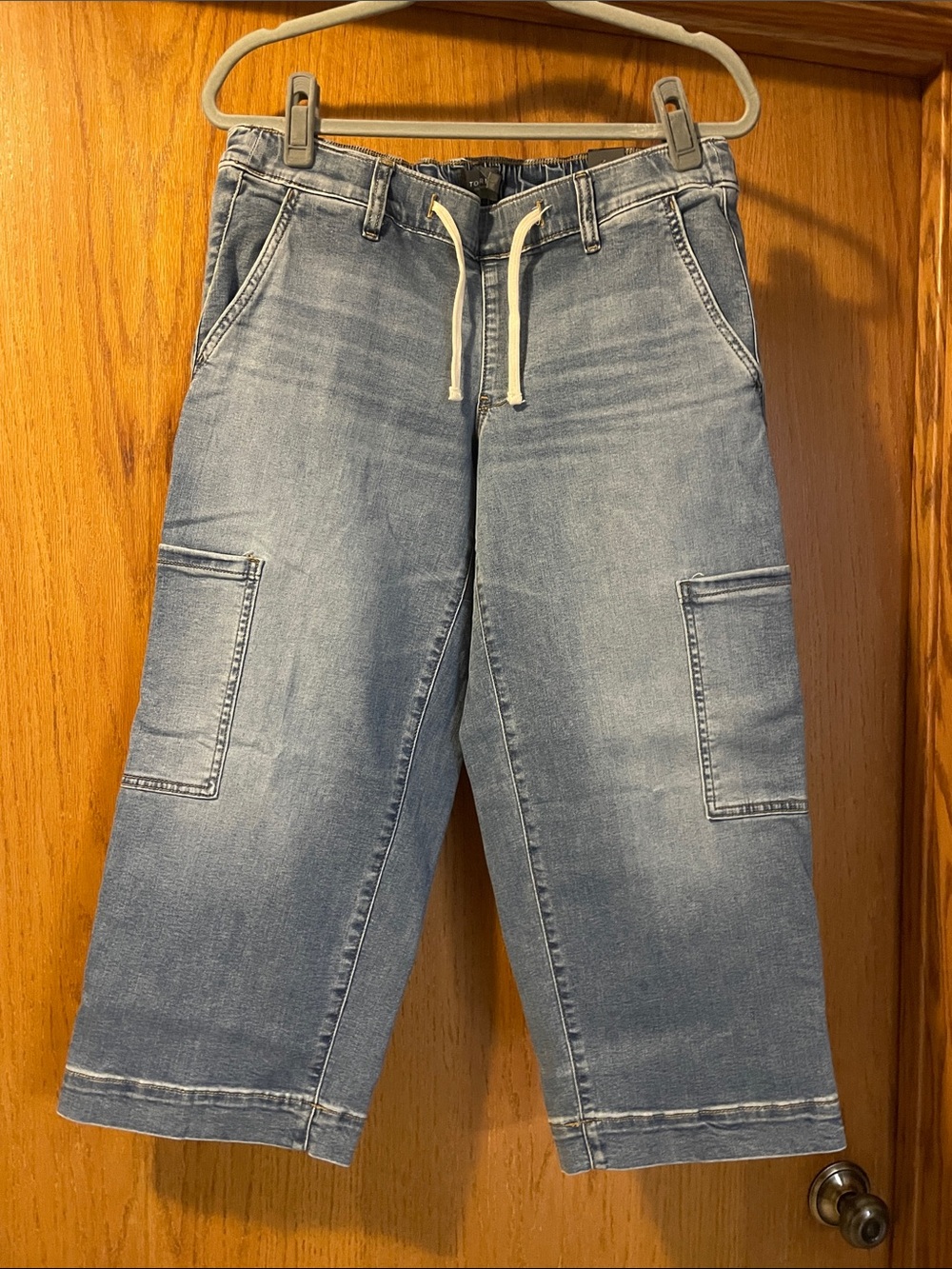 torrid Light Wash Blue Cropped Jeans M4